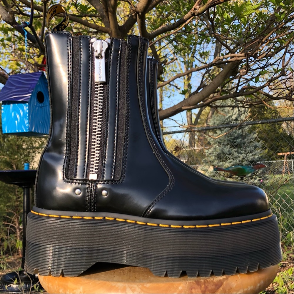 Dr. Martens 2976 Max Platform Chelsea Boots